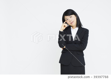Young business woman 39397788