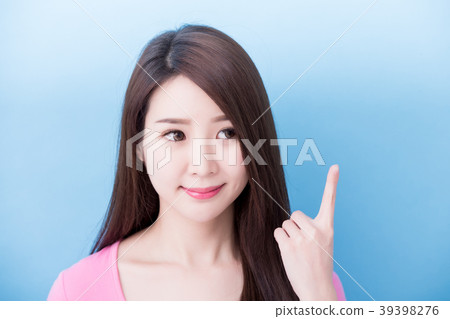 woman show something woman show something 39398276
