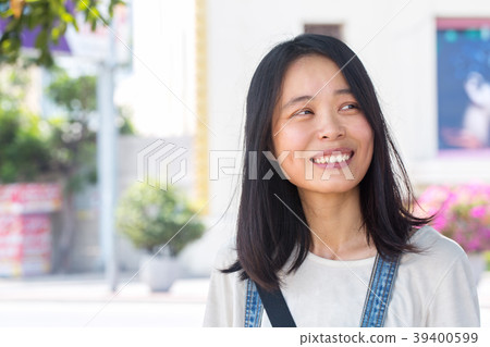 smiley young Chinese woman smiley young Chinese woman 39400599