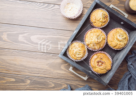 Healthy out banana muffins Healthy out banana muffins 39401005
