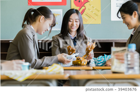 high school student, high-school student, lunch 39403676