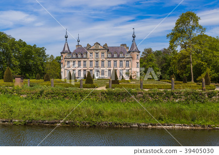 Poeke Castle in Belgium 39405030