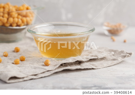 Chickpea broth - aquafaba. Replace egg in baking Chickpea broth - aquafaba. Replace egg in baking 39408614
