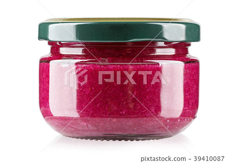 red horseradish in a jar 39410087