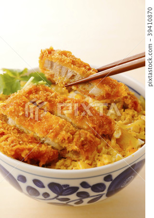 Pork cutlet on rice Pork cutlet on rice 39410870