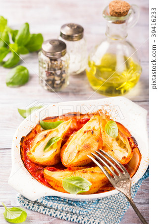 Italian pasta Conchiglioni Rigati Italian pasta Conchiglioni Rigati 39416233