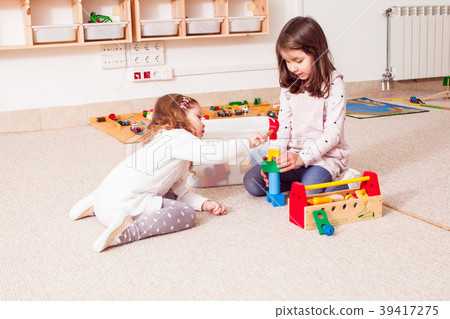 good teamwork from the girls 39417275