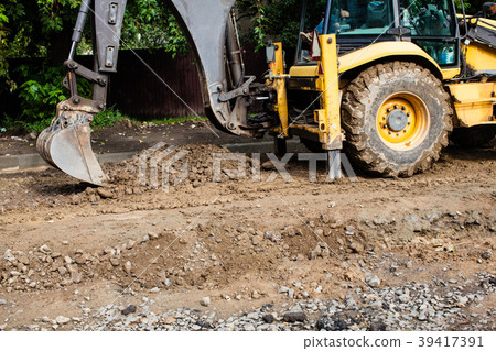 Excavator while working 39417391