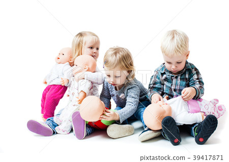 The children play in parenthood The children play in parenthood 39417871