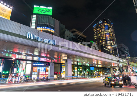 東京 六本木十字路口 夜景 照片素材 圖片 圖庫