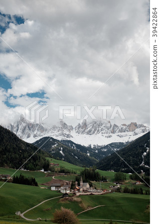 View of the dolomite alps in the north of Italy 39422864