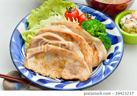 注意)蒸汽是修飾合成。生薑烤豬肉(豬肉烤豬肉,豬肉烤肉)。 注意)蒸汽是修飾合成。生薑烤豬肉(豬肉烤豬肉,豬肉烤肉)。 39423237