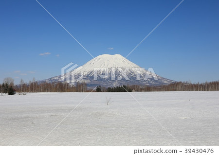 從宮田區二世谷鎮看到的羊蹄山 從宮田區二世谷鎮看到的羊蹄山 39430476