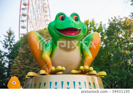 Frog in Park 39431195
