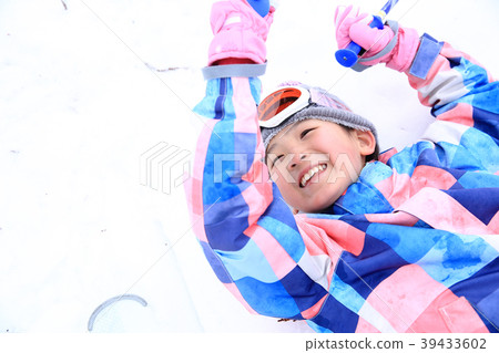 喜歡滑雪的小學生 喜歡滑雪的小學生 39433602