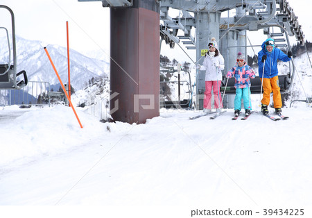 Family ski 39434225
