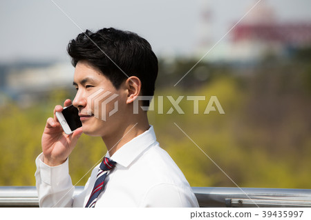 A day of white-collar workers, afternoon of businessmen, young office workers, 39435997