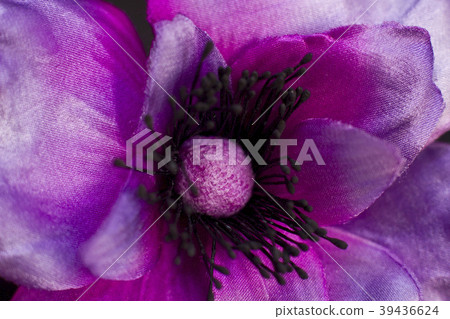 Coffee latte with milky foam and bubbles Coffee latte with milky foam and bubbles 39436624