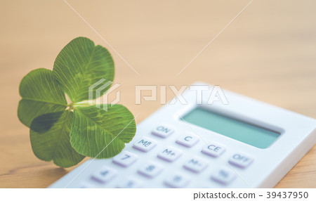Four leaves Four leaves 39437950