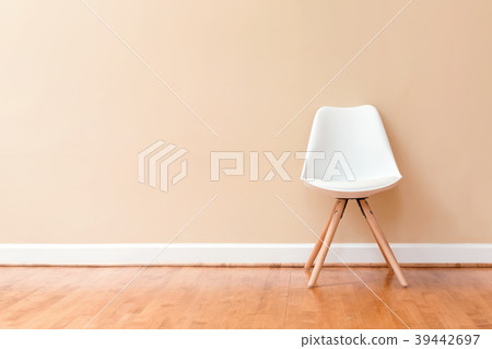 Luxury home with a white chair 39442697