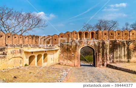 Gate of Jaigarh Fort in Jaipur - Rajasthan, India Gate of Jaigarh Fort in Jaipur - Rajasthan, India 39444377