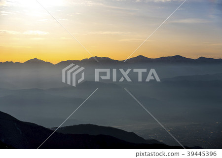 Southern Alps Fringe at dawn Southern Alps Fringe at dawn 39445396