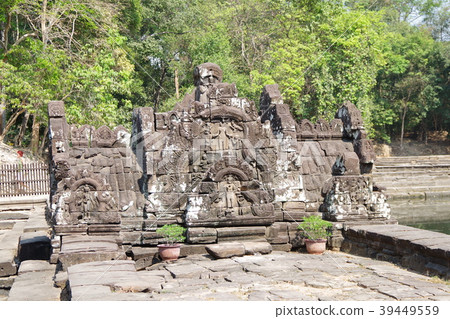 Angkor ruins Nyack Poin 39449559