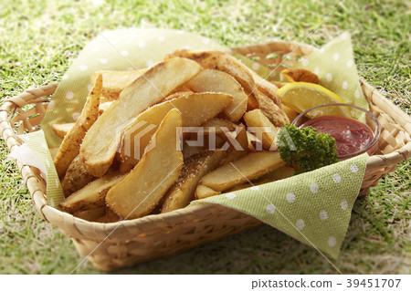French fries with leather 39451707