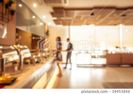 Abstract blur and defocus restaurant cafe interior Abstract blur and defocus restaurant cafe interior 39453848