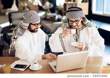Two arab businessmen Two arab businessmen 39455940