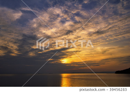 Sunset background 39456283