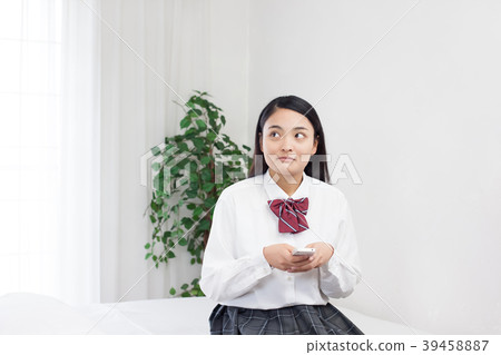  統一高中學生臥室早晨 39458887