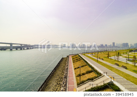 Early summer scenery (sea and park) Early summer scenery (sea and park) 39458945