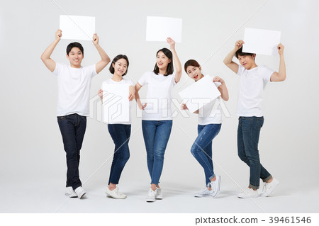 Friends, colleagues, men, women, Koreans Friends, colleagues, men, women, Koreans 39461546