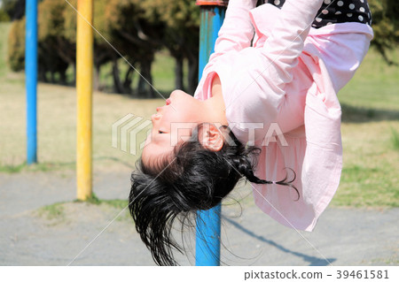 3 year old child 39461581