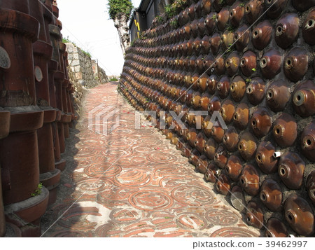 Pottery path Pottery path 39462997