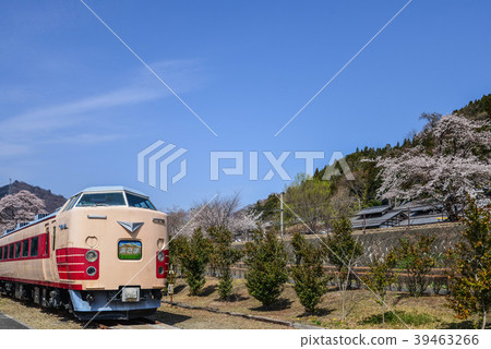 鐵路文化村淺間和櫻花春景 39463266