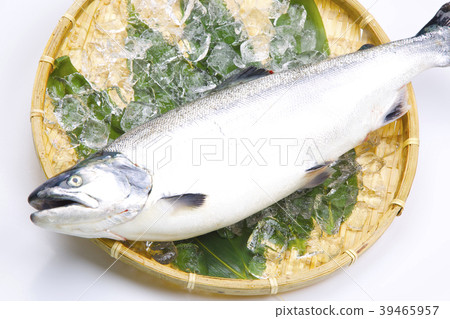 Cherry salmon 39465957