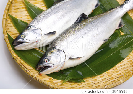 Cherry salmon 39465991