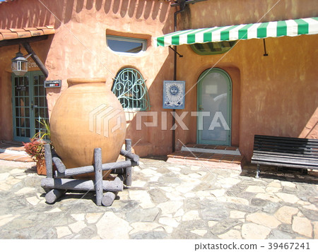 Mediterranean village pot Mediterranean village pot 39467241