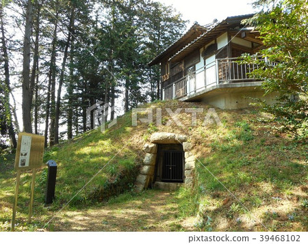 Wakamiya Hachiman Ancient Tomb Wakamiya Hachiman Ancient Tomb 39468102