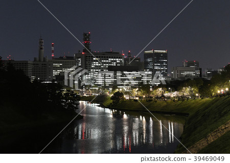 日本的東京都市風景看在Kugaseki（夜視圖）的政府辦公室的方向 39469049