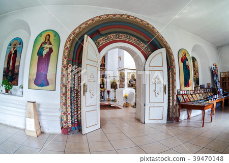 Interior of the Cathedral of the Descent   39470148