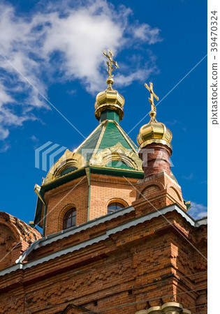 Domes of St. James the Righteous temple   39470324