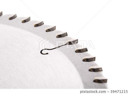 tips of the teeth of a new ripping saw blade on a 39471215