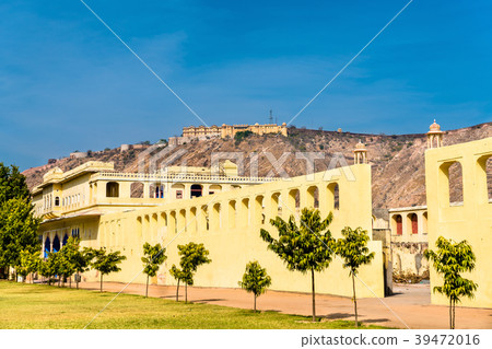 Badal Mahal Palace and Nahargarh Fort in Jaipur 39472016