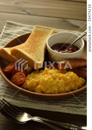 Scrambled eggs Scrambled eggs 39474216