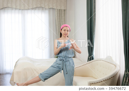 假日女性 假日女性 39476672