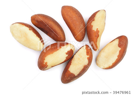 Brazil nuts isolated on white background closeup Brazil nuts isolated on white background closeup 39476961