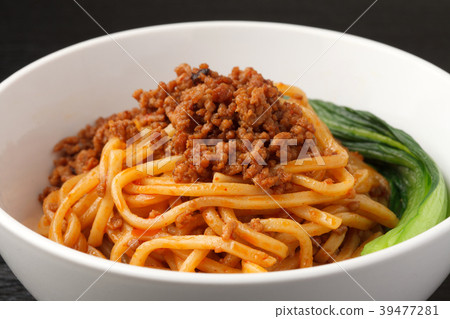 Bowlless noodles 39477281